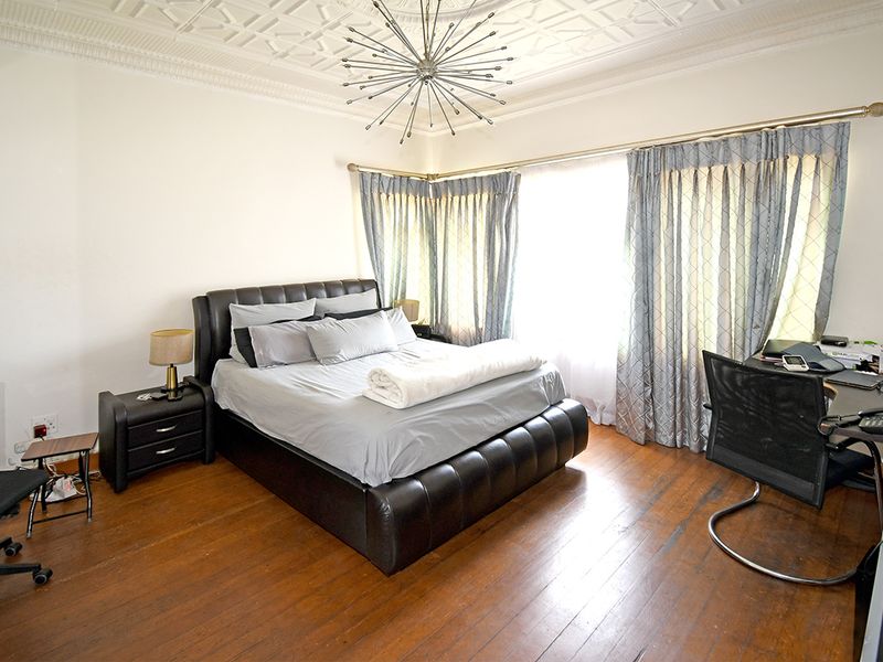 Charming 3 bedroom freestanding home in The Hill, Johannesburg perfect for families seeking comfort - Photo 9