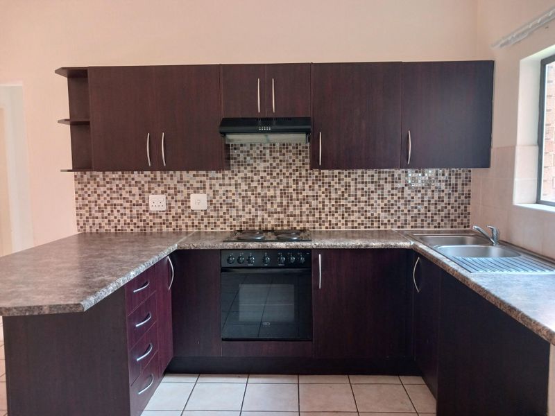 Stunning Ground Floor 2 Bed Apartment in Northworld... - Photo 3