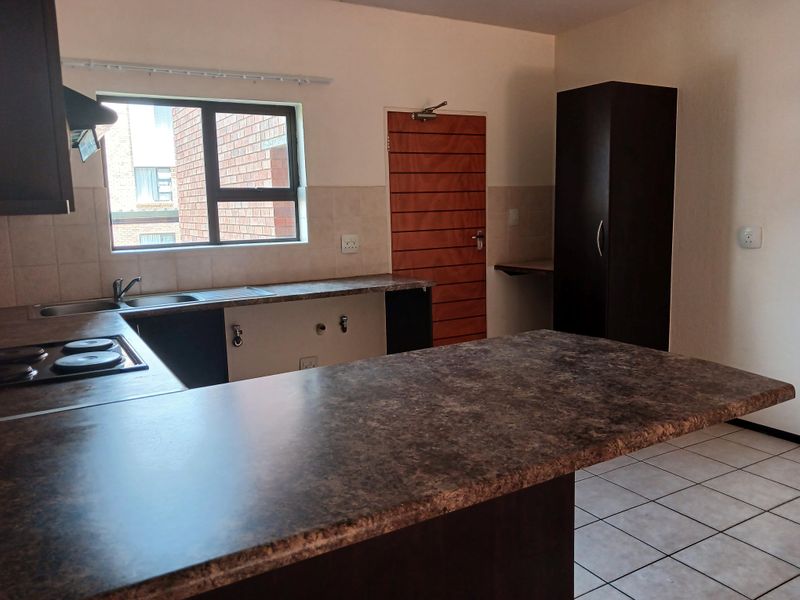 Stunning Ground Floor 2 Bed Apartment in Northworld... - Photo 6