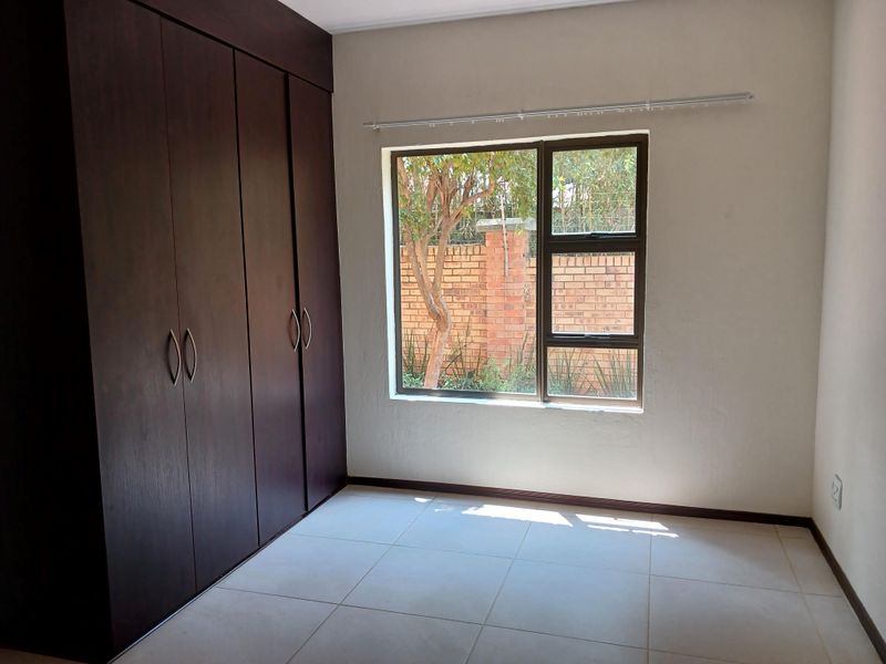 Stunning Ground Floor 2 Bed Apartment in Northworld... - Photo 8