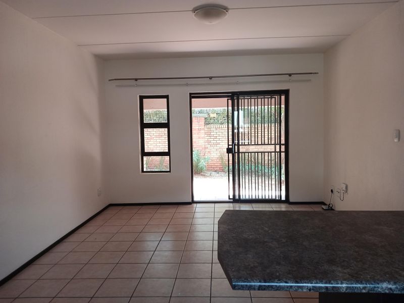 Stunning Ground Floor 2 Bed Apartment in Northworld... - Photo 4