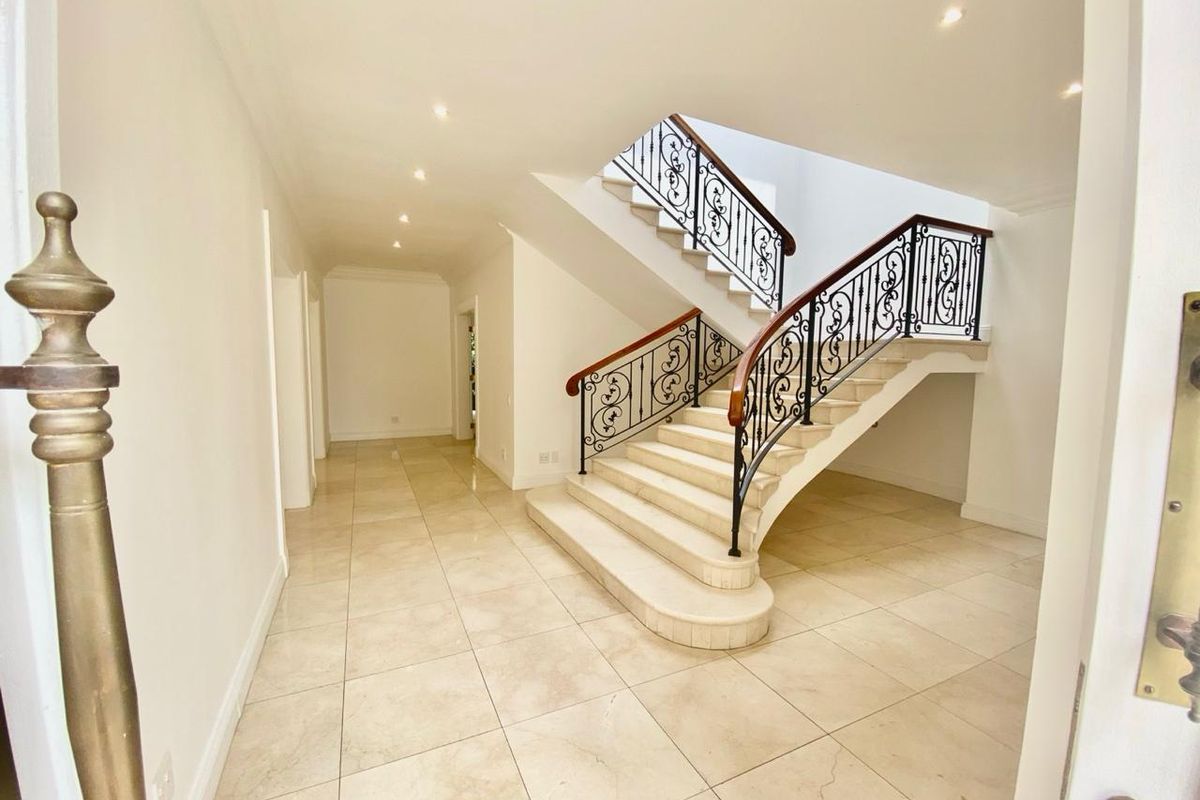 Sandhurst Sandton - Wealthy, Prestigious Suburb - Be the one to live the Luxury Lifestyle - Photo 4