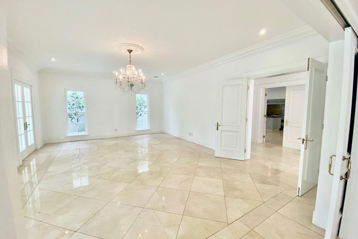 Sandhurst Sandton - Wealthy, Prestigious Suburb - Be the one to live the Luxury Lifestyle - Photo 5