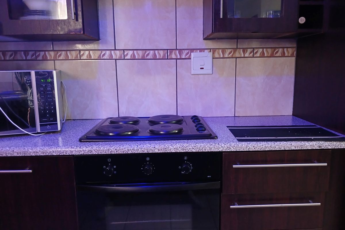 Charming 2 Bedroom House  In Cosmo Gated Community... - Photo 4