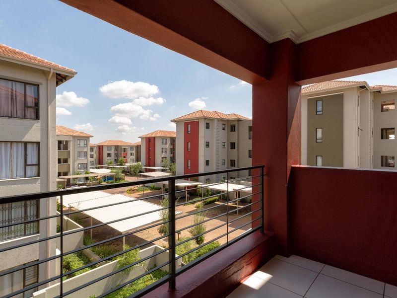 Chic, Sleek & Move-In Ready!! - Photo 8