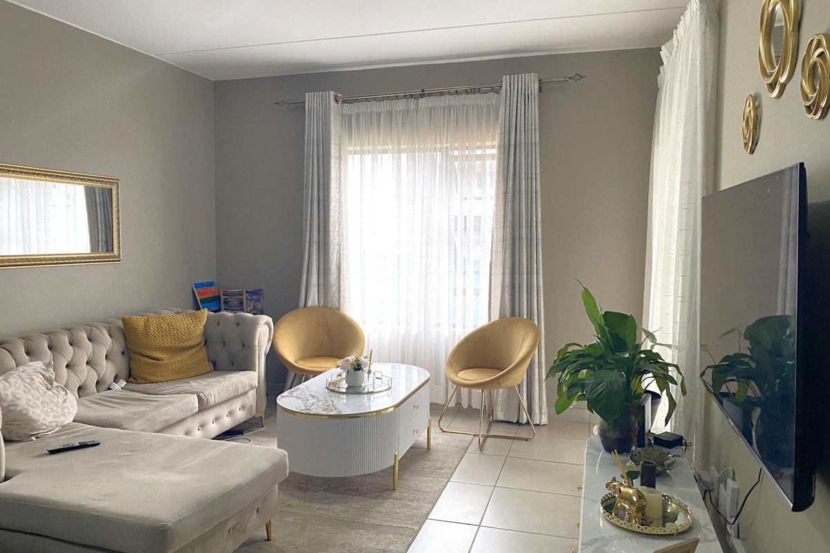 Upmarket executive 2 bedroom - Photo 2