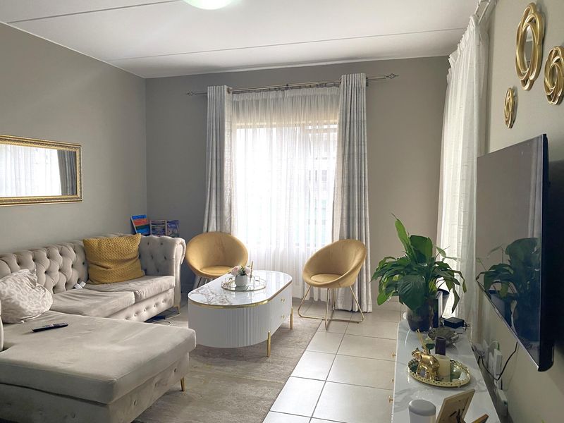 Upmarket executive 2 bedroom - Photo 2