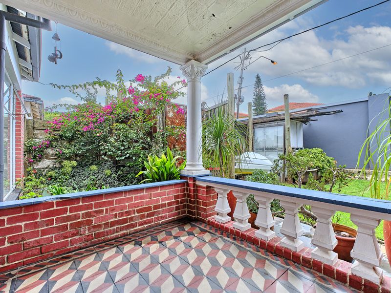 Freehold For Sale In Johannesburg - Photo 3