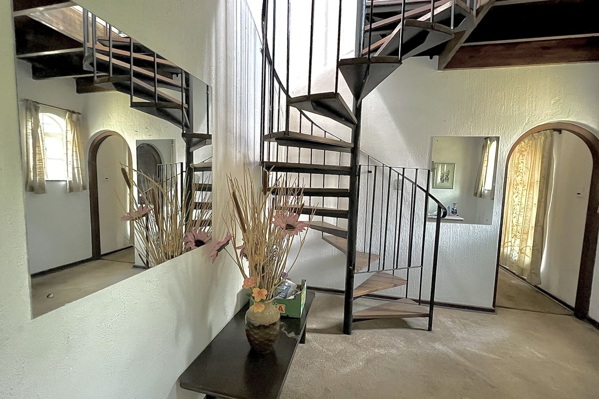 Stunning 4 Bedroom House for sale in Morningside Manor - Photo 2