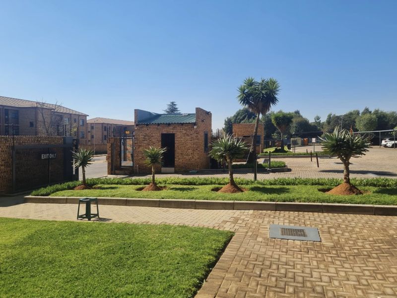 Linden lane - Deposit required - Photo 10