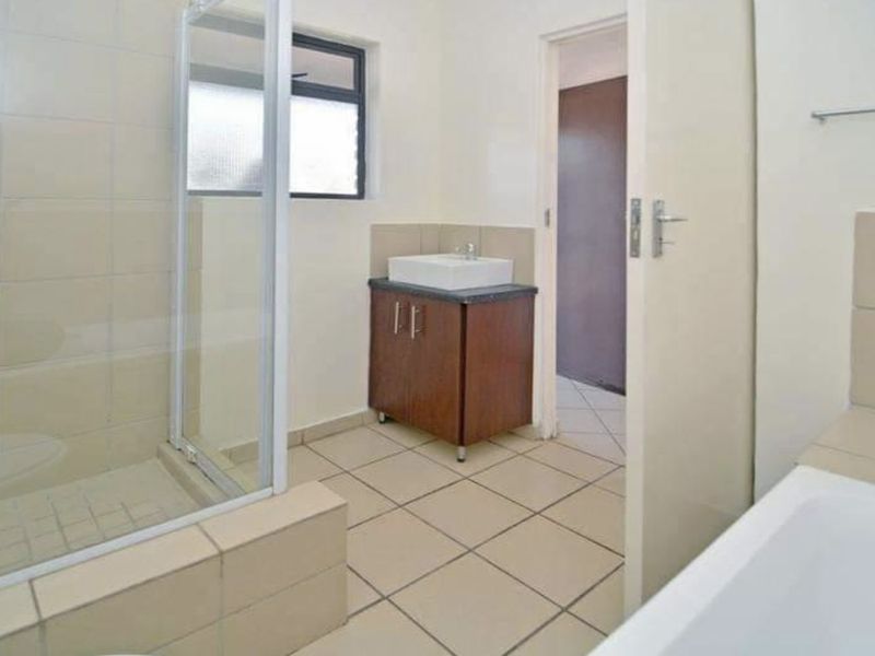 Linden lane - Deposit required - Photo 6