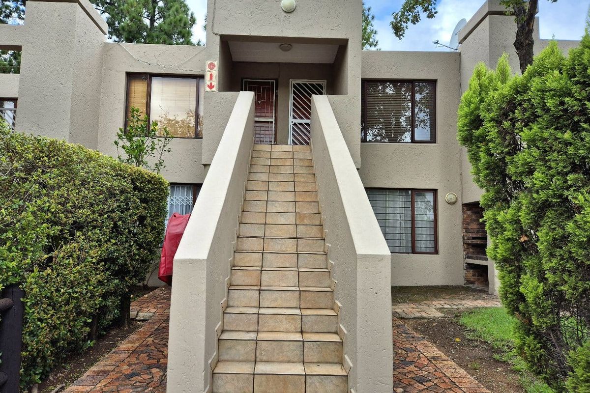 Expansive 3-Bedroom Apartment for Rent in a Prime Morningside Complex - Photo 2