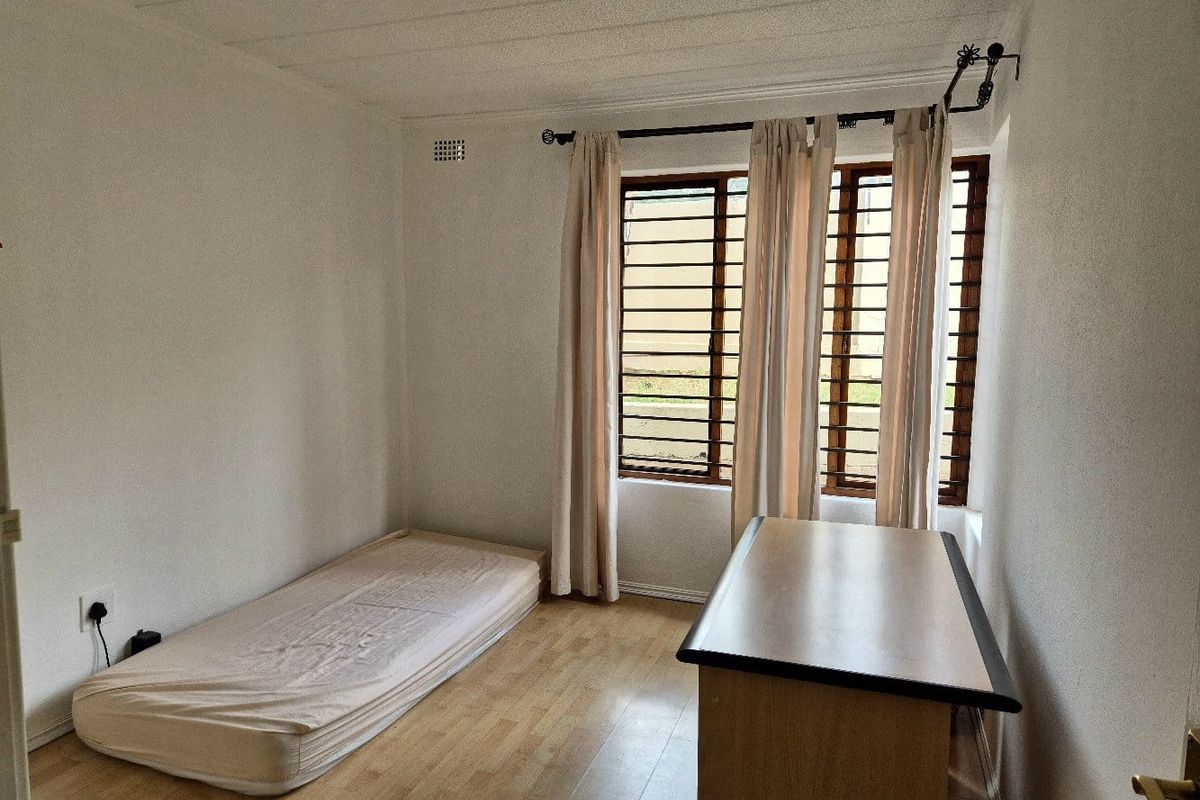 Expansive 3-Bedroom Apartment for Rent in a Prime Morningside Complex - Photo 5