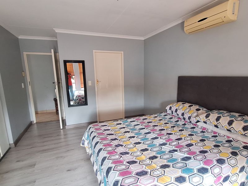 3 Bedroom House for Sale in Thatchfield Glen - Photo 8