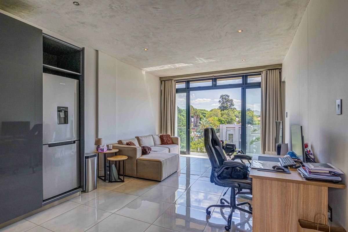 Urban Vibe at The Paramount!! - Photo 2