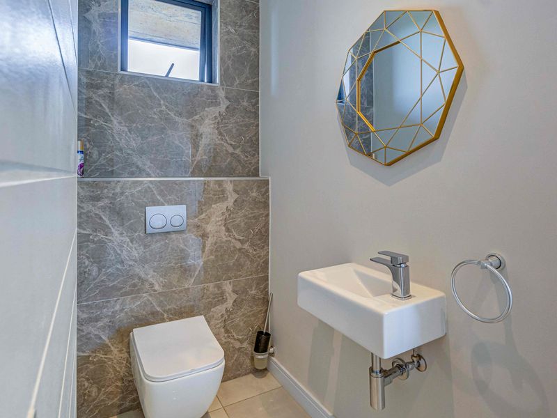 Urban Vibe at The Paramount!! - Photo 9