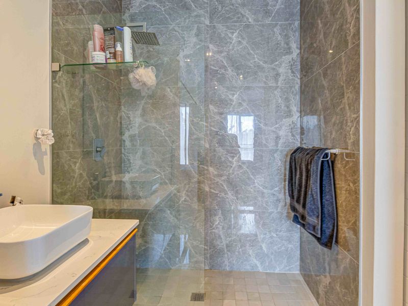 Urban Vibe at The Paramount!! - Photo 7