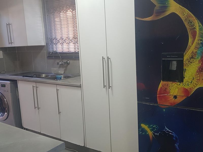 Stunning 3- Bedroom House For Sale In Cosmo Ext 5 - Perfect For Family Living And Comfort. - Photo 5