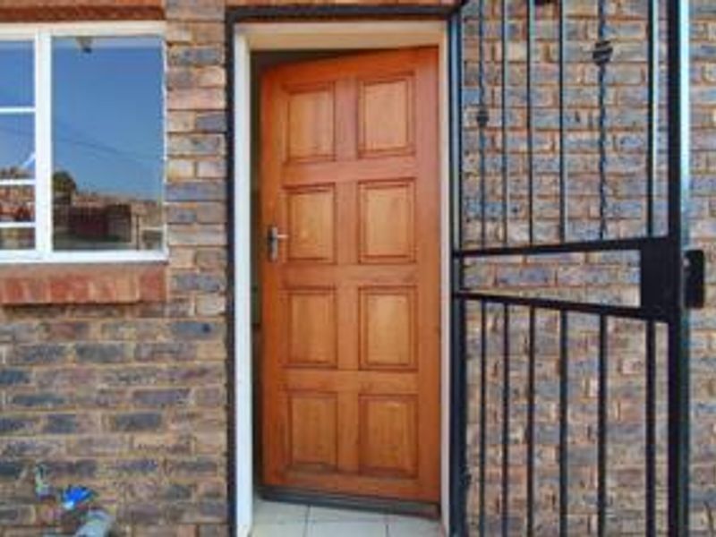 Sectional Title For Sale In Akasia - Photo 2