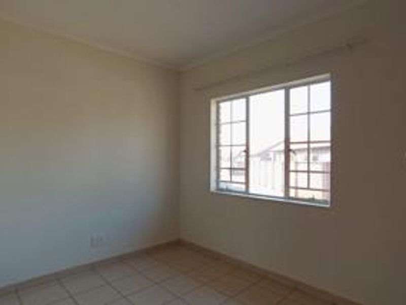 Sectional Title For Sale In Akasia - Photo 10