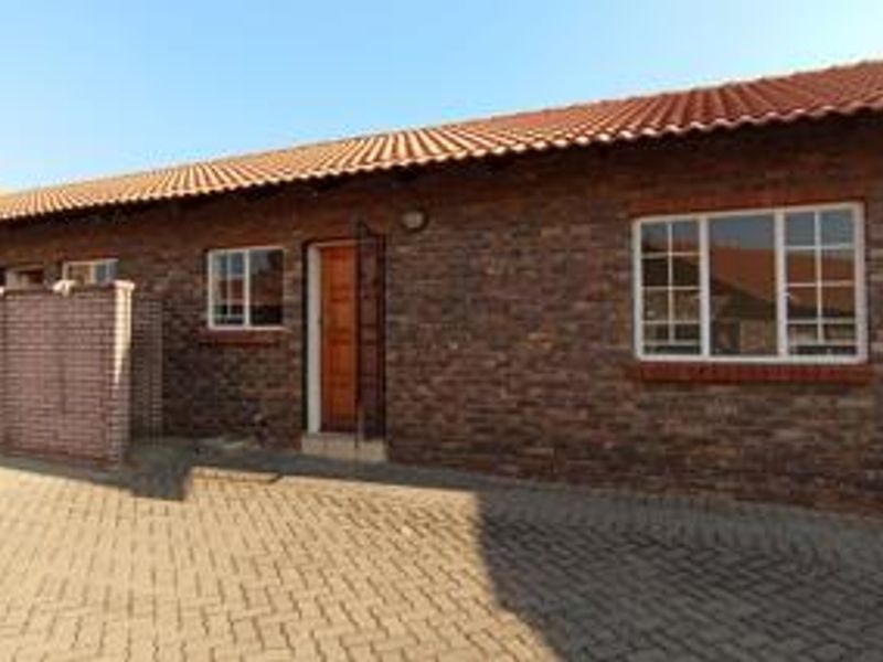 Sectional Title For Sale In Akasia - Photo 1