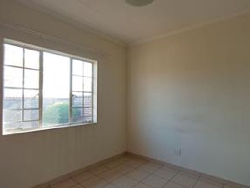 Sectional Title For Sale In Akasia - Photo 8