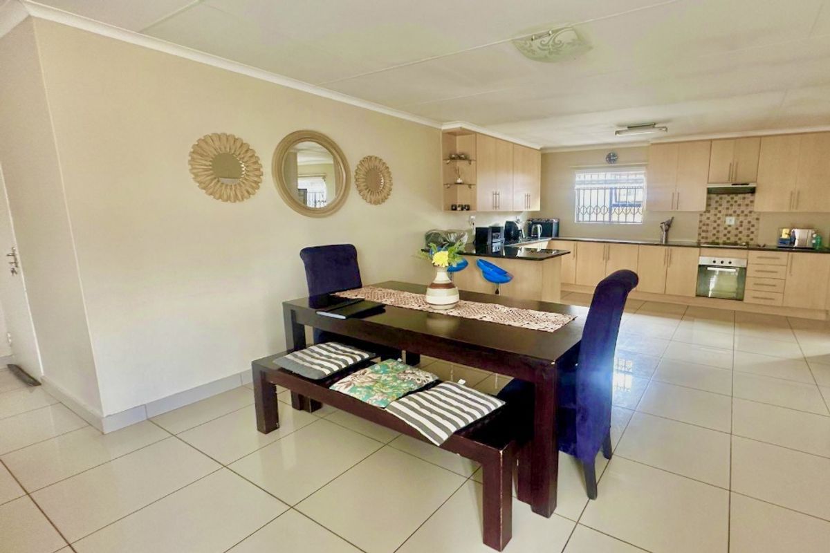 Neat and spacious - Photo 3