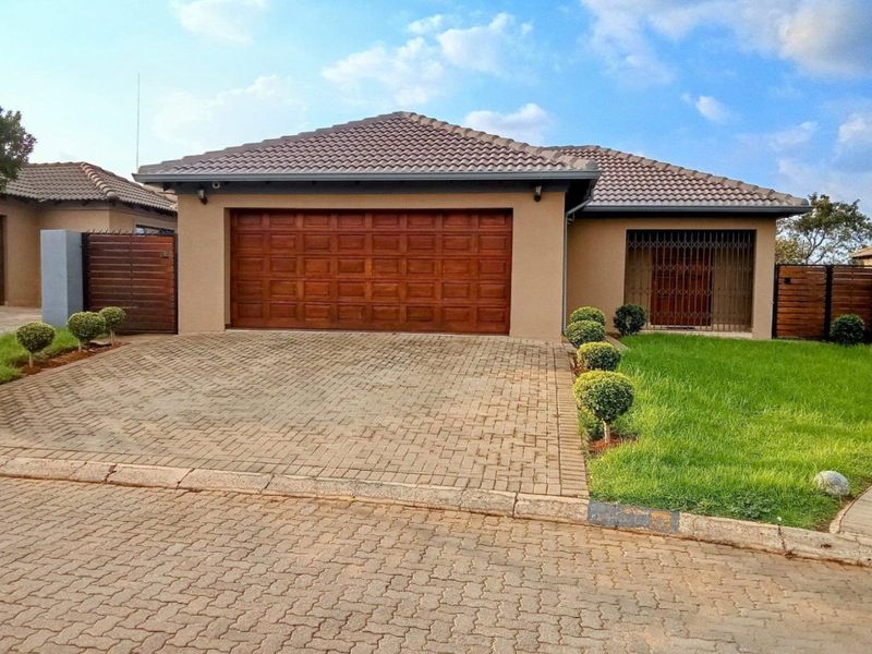 Neat and spacious - Photo 7