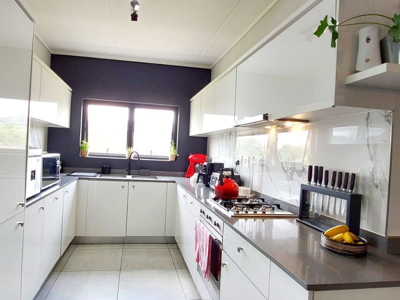 Exquisite 3-Bedroom First Floor Apartment at Polofields Lifestyle Estate - Photo 9