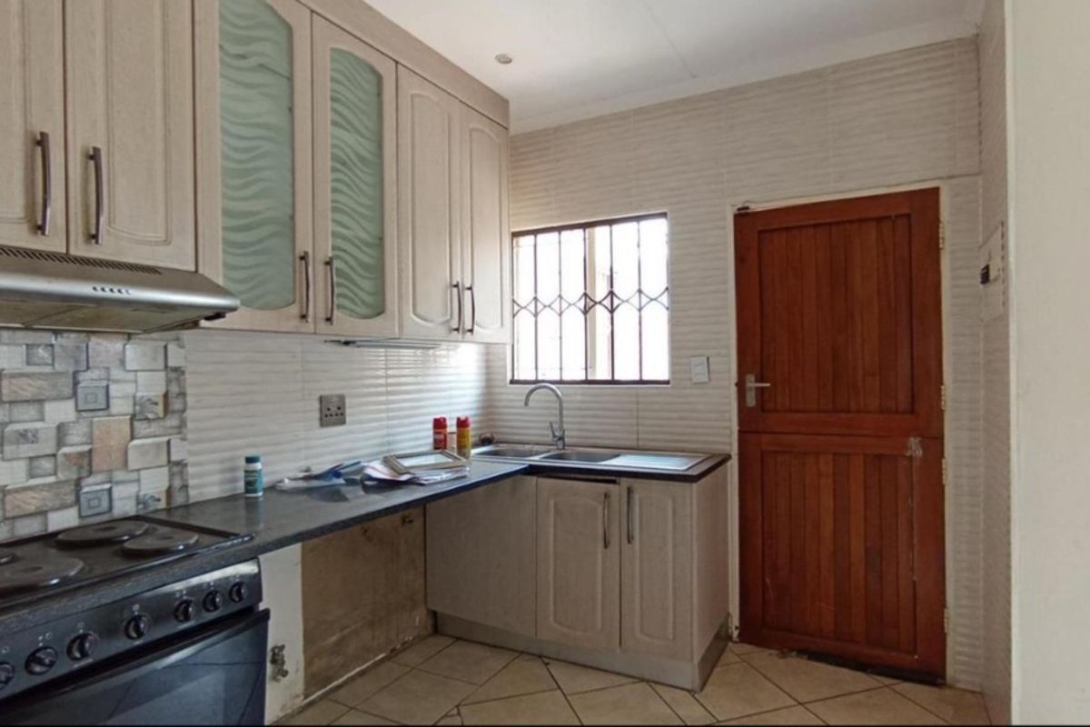 Fixer- Upper In a Gated Community- Are You Ready To Bring Your Dream Home To Life!! - Photo 3