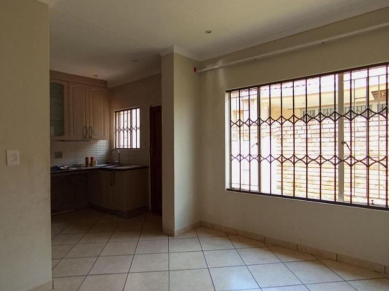 Fixer- Upper In a Gated Community- Are You Ready To Bring Your Dream Home To Life!! - Photo 4