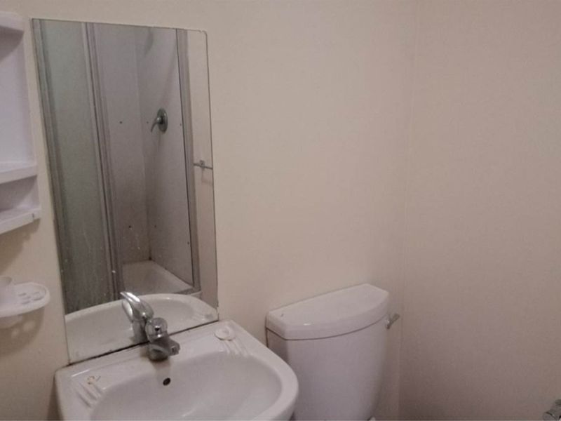 Discover This Studio Apartment In Mashalltown CBD Jozi - Photo 9