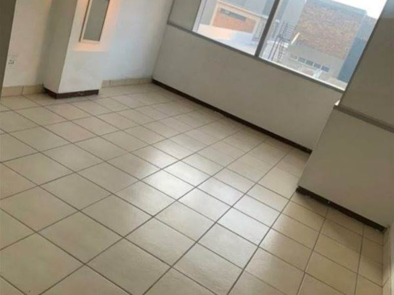 Discover This Studio Apartment In Mashalltown CBD Jozi - Photo 8