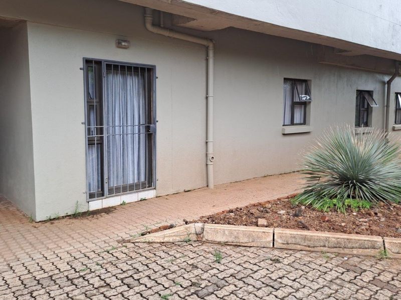 2 Bedroom Apartment For Sale - Photo 3