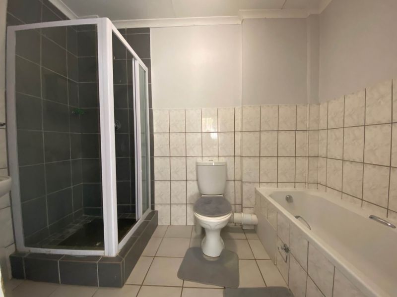 2 Bedroom Apartment For Sale - Photo 8