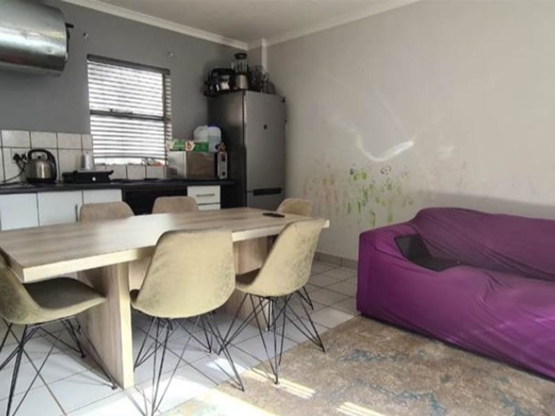 2 Bedroom Apartment For Sale - Photo 6