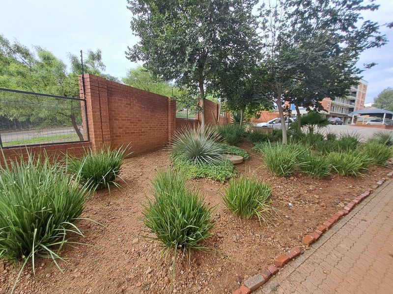 2 Bedroom Apartment For Sale - Photo 2