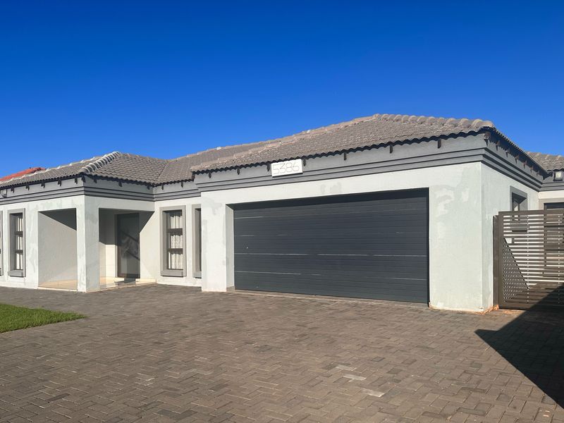 Modern 3-Bedroom Home in The Orchards - Estate Living - Photo 8