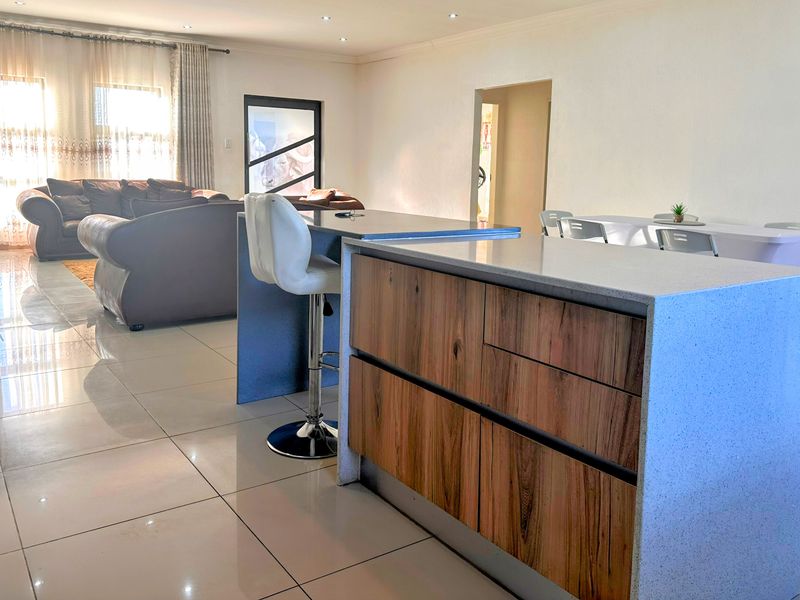 Modern 3-Bedroom Home in The Orchards - Estate Living - Photo 10