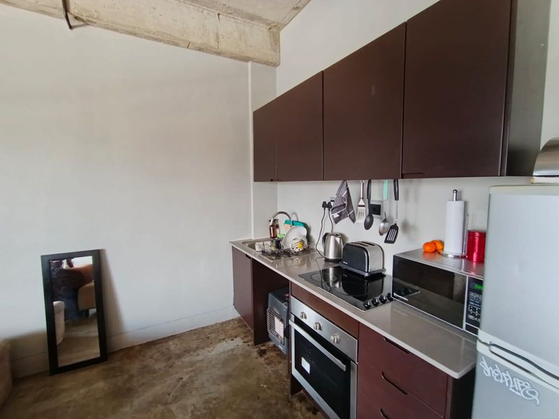 Studio Apartment For Sale in Hallmart House - Photo 4