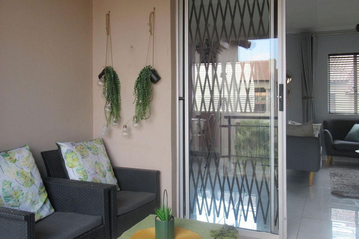 Apartment For Sale In Randburg - Photo 4