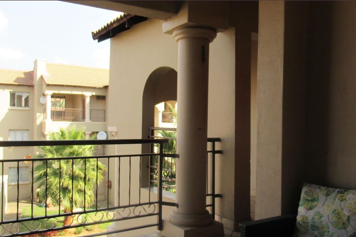 Apartment For Sale In Randburg - Photo 2
