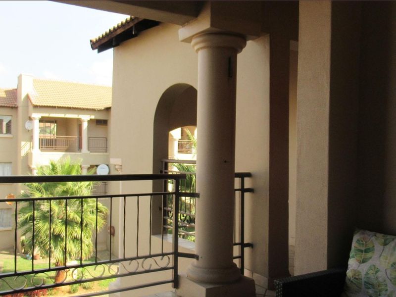 Apartment For Sale In Randburg - Photo 2