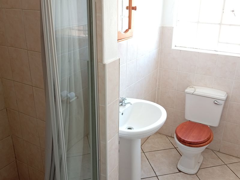 Endearing 2 bedroom townhouse for sale in Standerton Central. Perfect for comfortable living! - Photo 10