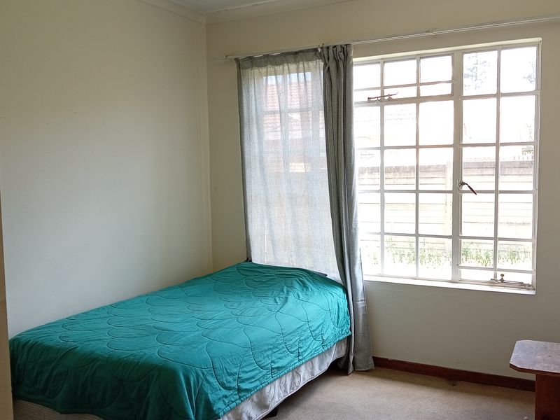 Endearing 2 bedroom townhouse for sale in Standerton Central. Perfect for comfortable living! - Photo 7