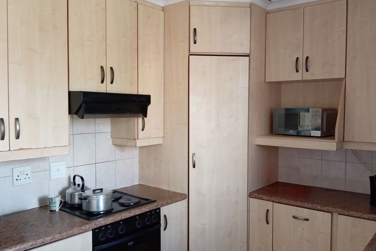 Endearing 2 bedroom townhouse for sale in Standerton Central. Perfect for comfortable living! - Photo 5