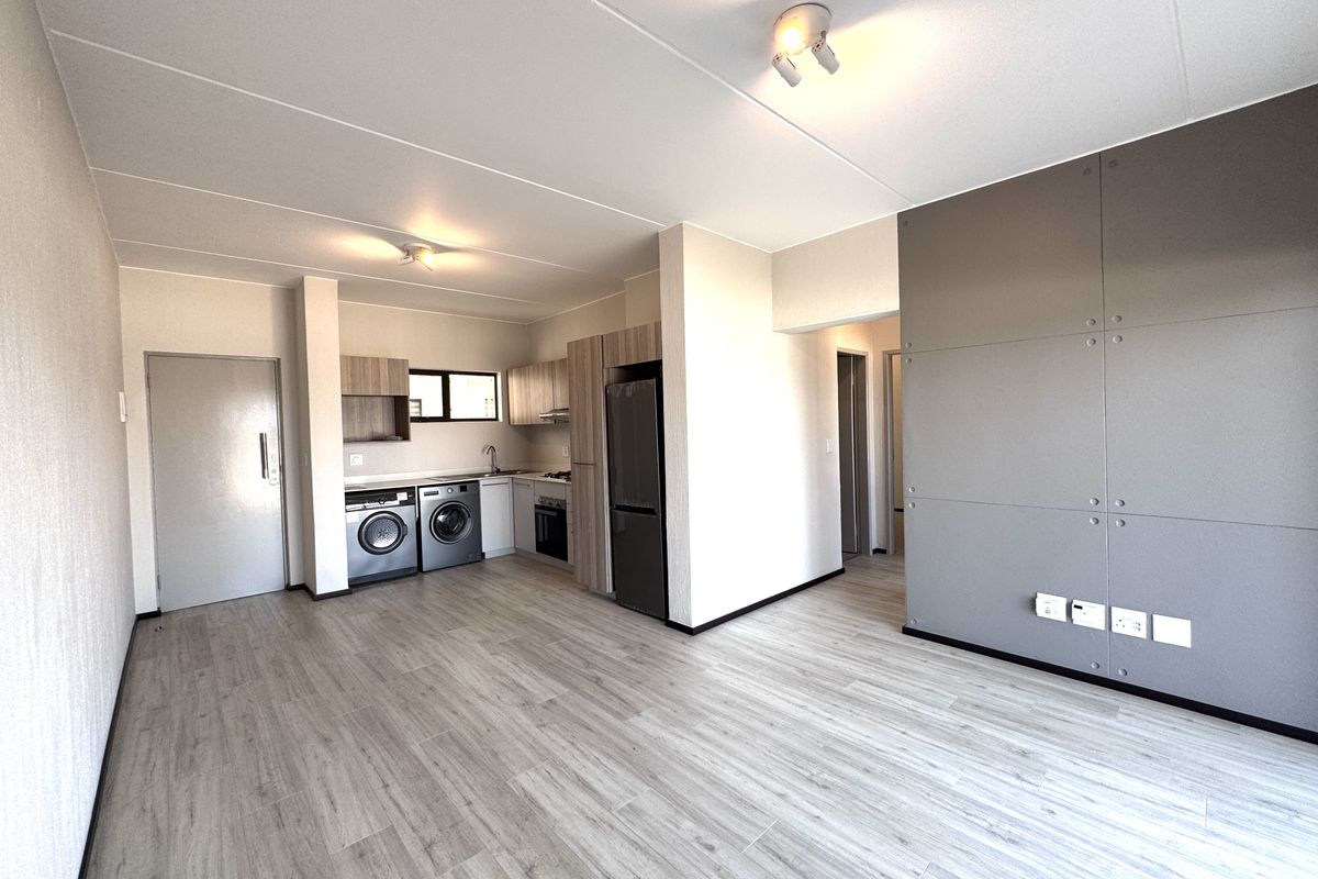 Pet friendly. Modern. Separate storeroom. Lovely facilities. - Photo 4