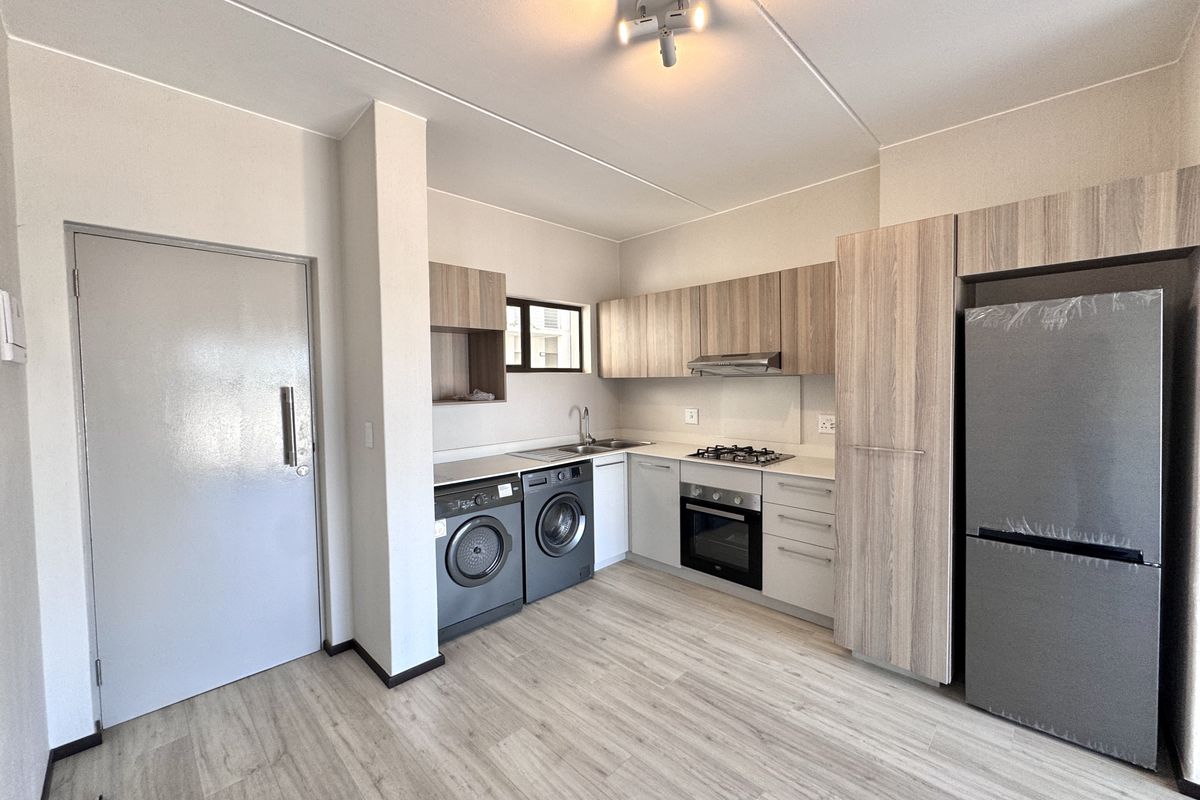 Pet friendly. Modern. Separate storeroom. Lovely facilities. - Photo 5