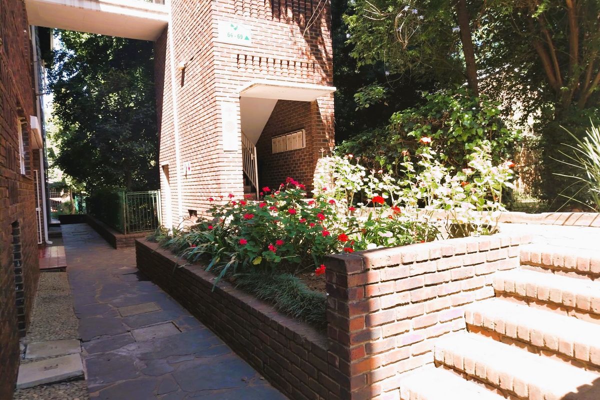 1 Bedroom Furnished apartment To Let in Sandown, Sandton - Photo 5