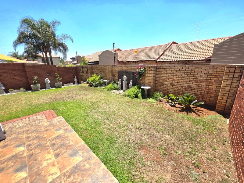 This is YOUR home!! - Photo 6